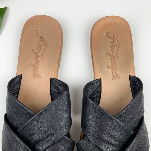 Free People Rio Vista Slides Sandals Black Leather Slip On Women's 39 US 8.5 - Picture 4 of 10
